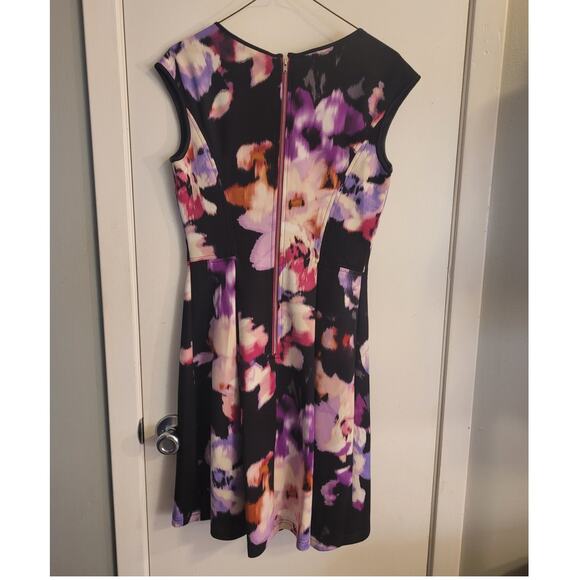 Maggy London Watercolor Floral Fit Flare Dress Romantic Coquette Old Money Sz 6 - Picture 11 of 11